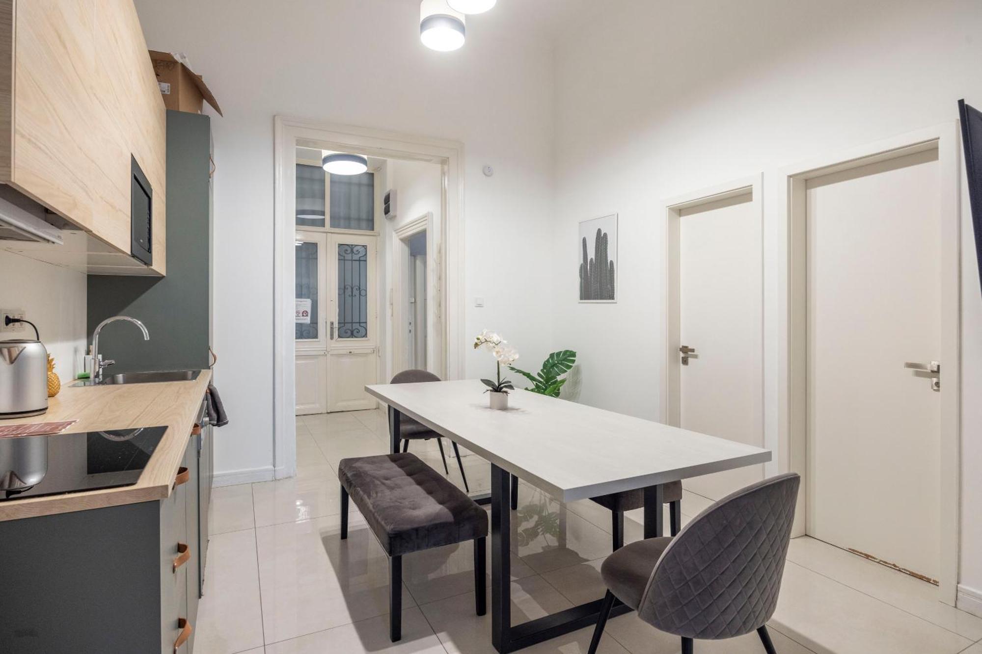 Spacious Cozy Home With 4Bedroom In The Heart Of Bp Budapest Extérieur photo