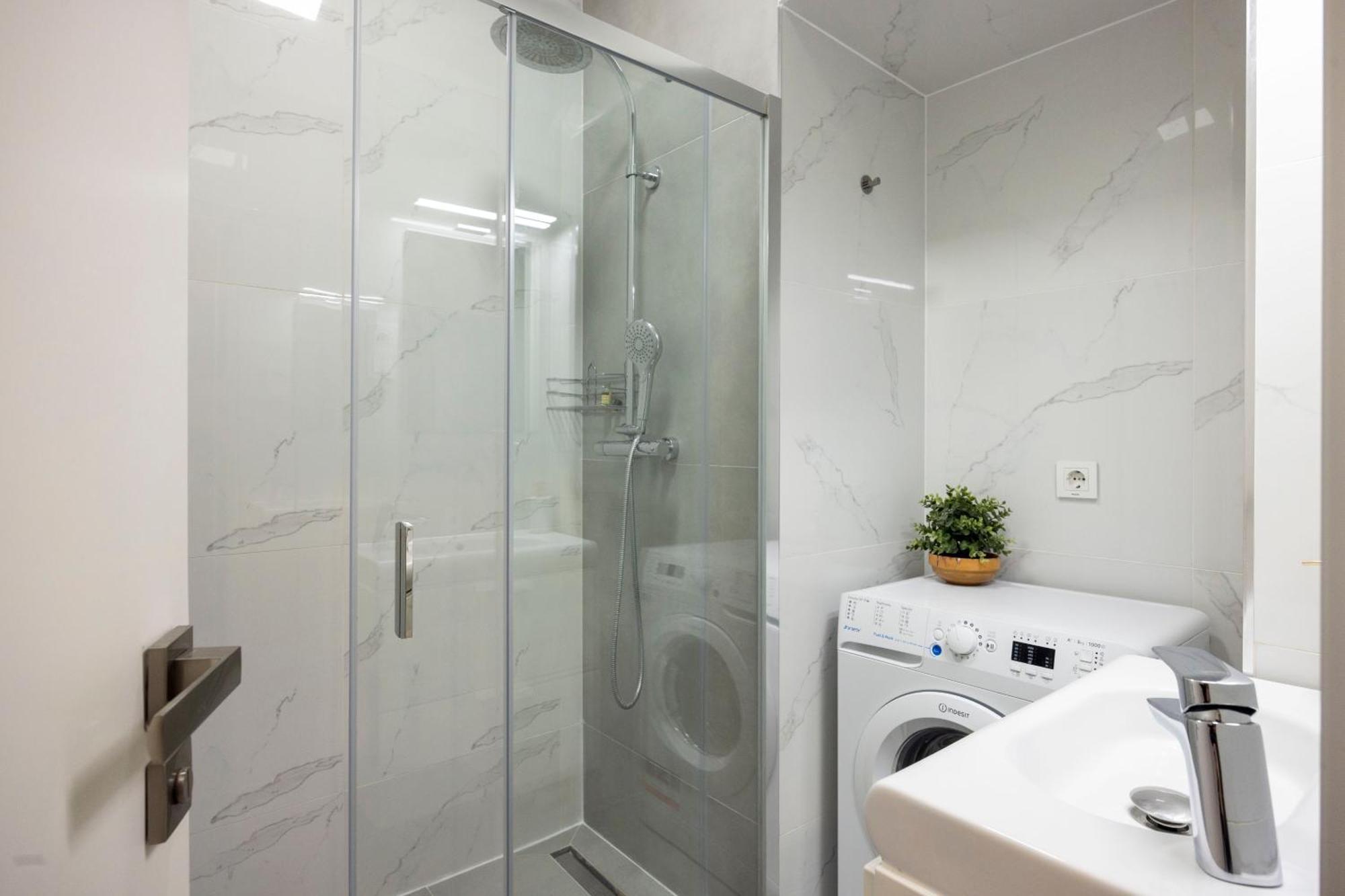 Spacious Cozy Home With 4Bedroom In The Heart Of Bp Budapest Extérieur photo