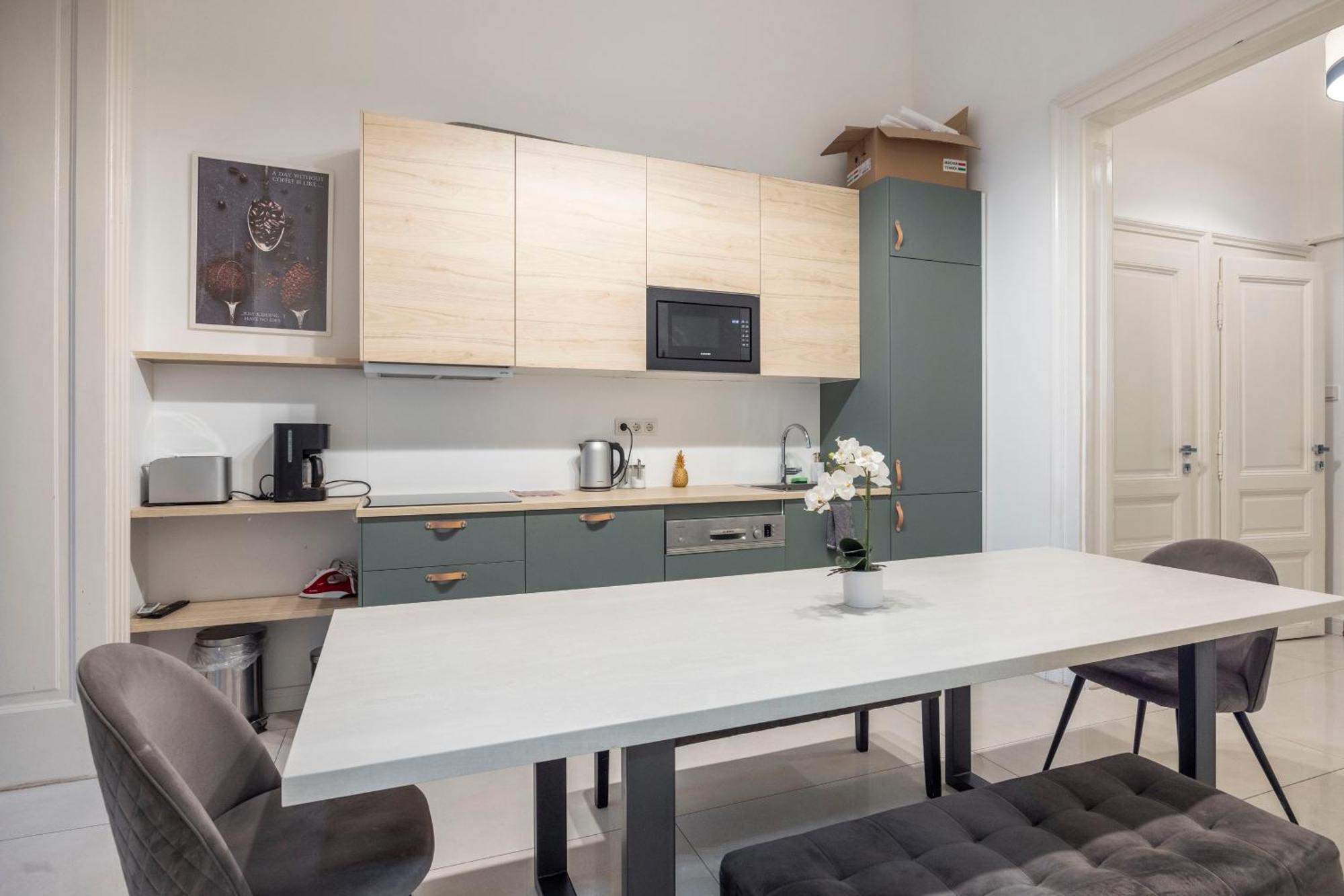 Spacious Cozy Home With 4Bedroom In The Heart Of Bp Budapest Extérieur photo